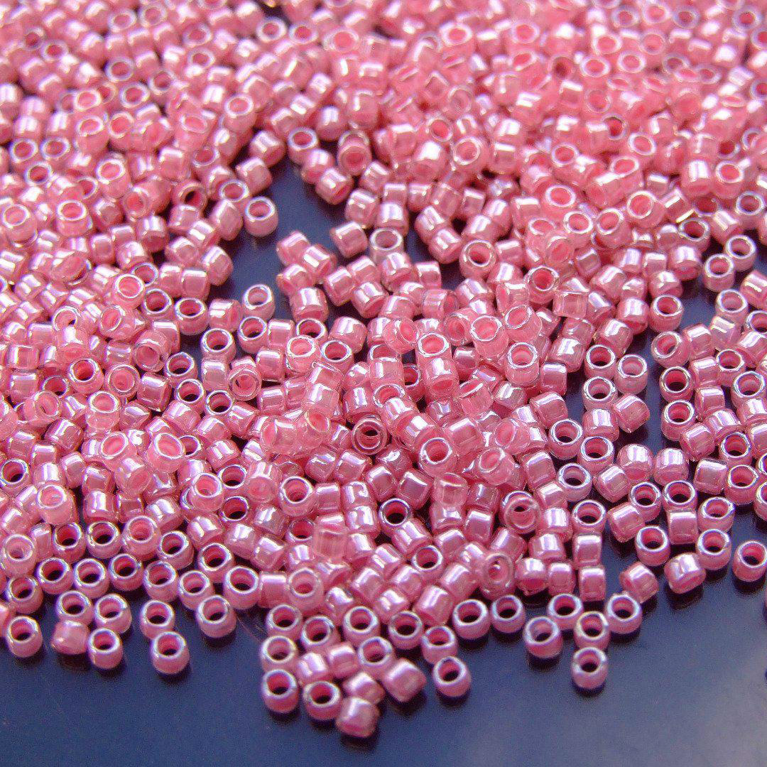 1035 Cotton Candy Lined Rosaline Toho Treasure Seed Beads beadsmouse.co.uk