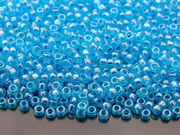 TOHO Seed Beads 104 Transparent Aquamarine Luster 8/0 beads mouse