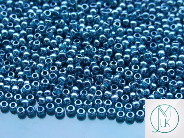 TOHO Seed Beads 108BD Transparent Teal Luster 8/0 beads mouse