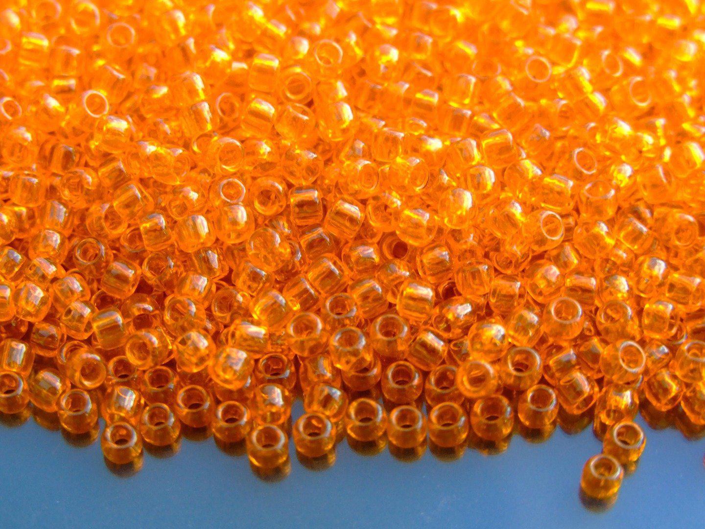 Toho Seed Beads 10B Transparent Hyacinth 8/0 beads mouse