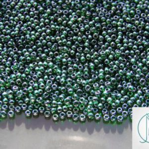 TOHO Seed Beads 118 Transparent Green Emerald Luster 11/0 beads mouse