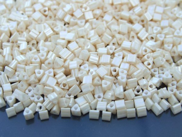 10g 123 Opaque Light Beige Luster Toho Triangle Seed Beads 8/0 3mm Michael's UK Jewellery