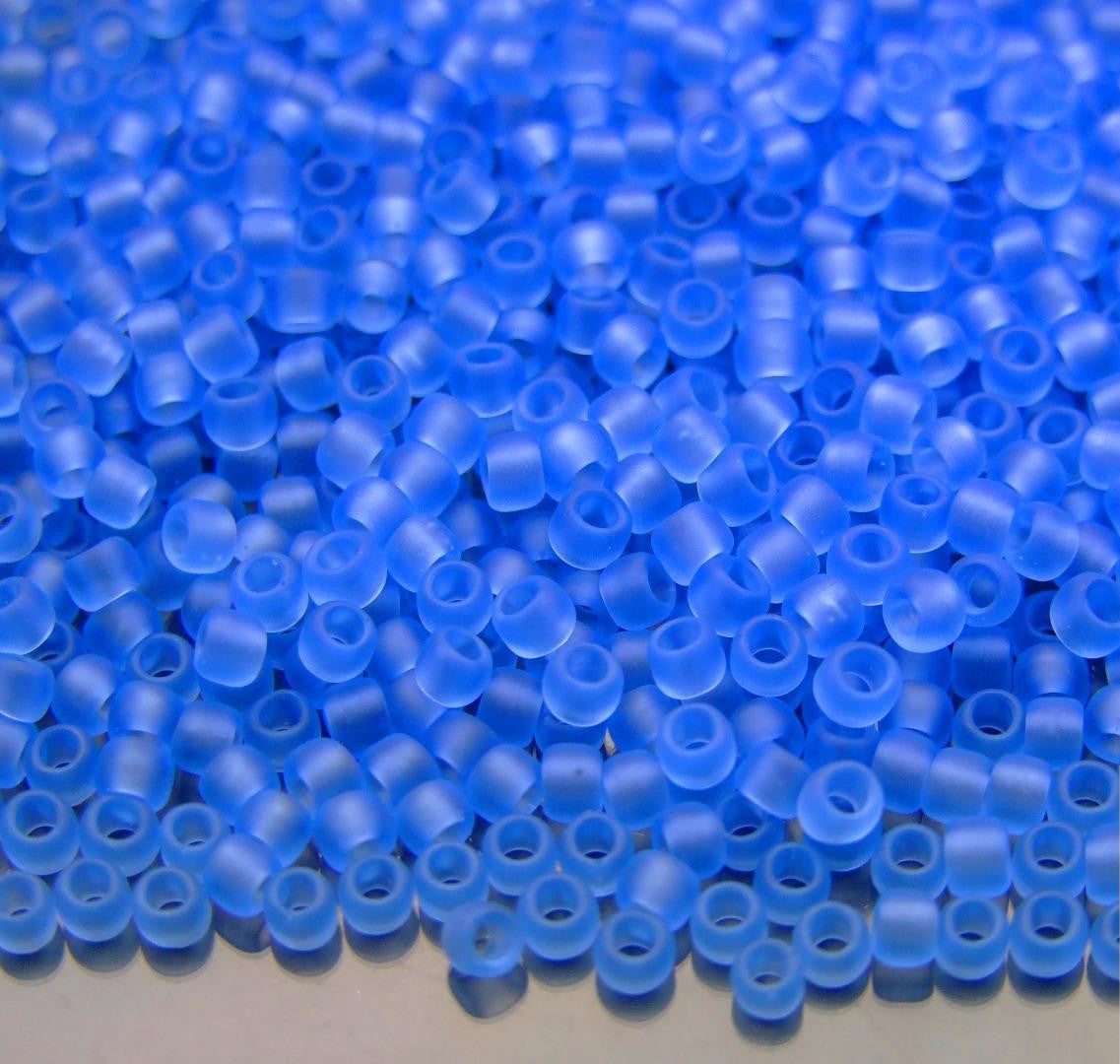 TOHO Seed Beads 13F Transparent Light Sapphire Frosted 8/0 beads mouse