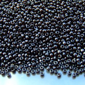 10g 14 Transparent Root Beer Toho Seed Beads 11/0 2.2mm Michael's UK Jewellery