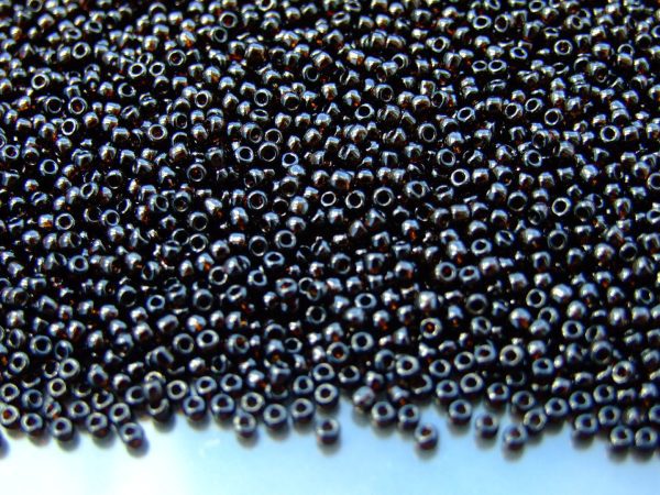 20g TOHO Beads 14 Transparent Root Beer 11/0 beads mouse