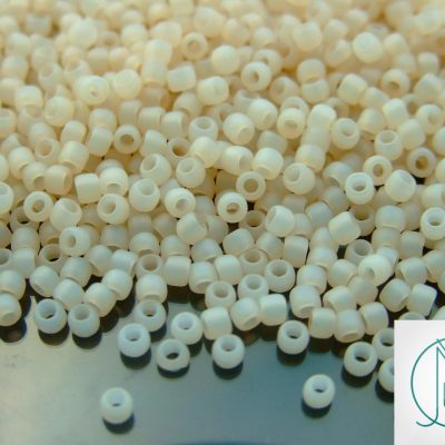 TOHO Seed Beads 147F Ceylon Frosted Light Ivory 8/0 beads mouse