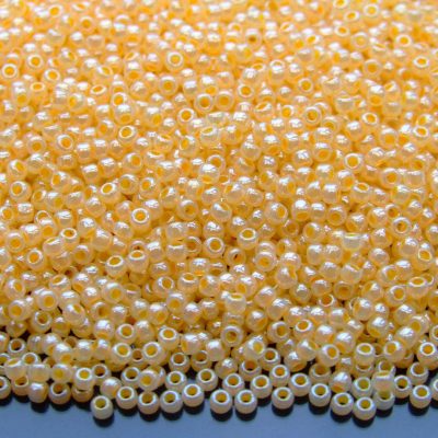 TOHO Seed Beads 148 Ceylon Peach Cobler 11/0 beads mouse