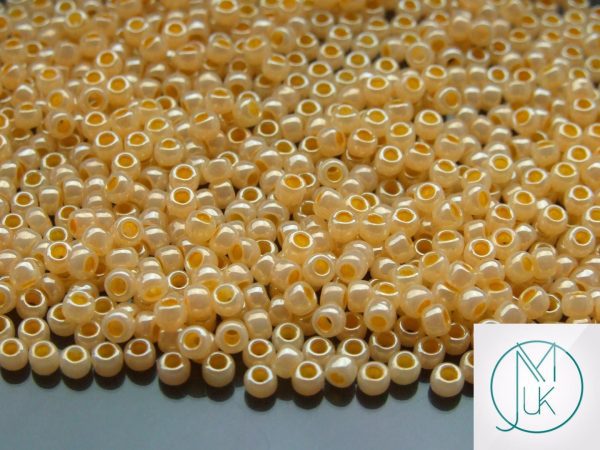 TOHO Seed Beads 148 Ceylon Peach Cobler 8/0 beads mouse