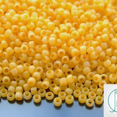TOHO Seed Beads 148F Ceylon Frosted Peach Cobbler 8/0 beads mouse