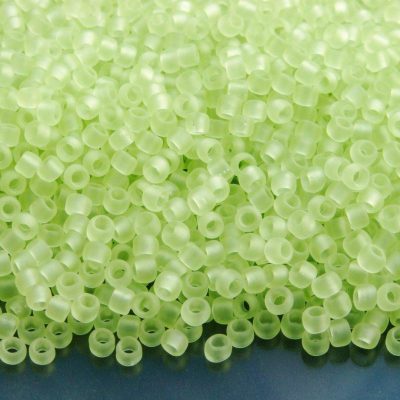 TOHO Seed Beads 15F Transparent Frosted Citrus Spritz 8/0 beads mouse