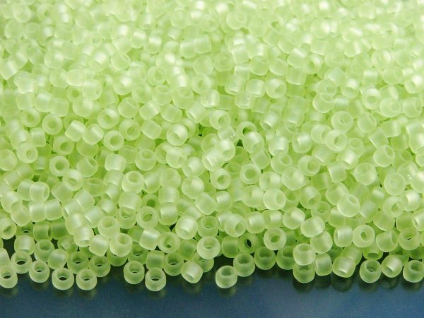 TOHO Seed Beads 15F Transparent Frosted Citrus Spritz 8/0 beads mouse