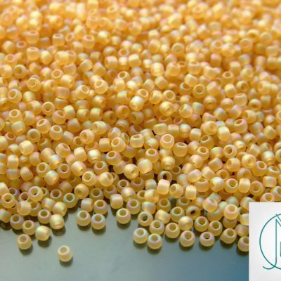 TOHO Seed Beads 162F Transparent Frosted Light Topaz Rainbow 11/0 beads mouse