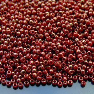 TOHO Seed Beads 1708 Gilded Marble Red 11/0 beads mouse
