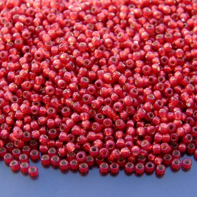 TOHO Seed Beads 2113 Silver Lined Milky Pomegranate 11/0 beads mouse