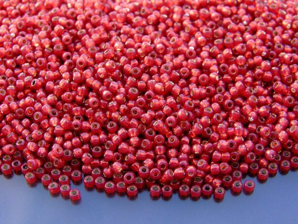 TOHO Seed Beads 2113 Silver Lined Milky Pomegranate 11/0 beads mouse