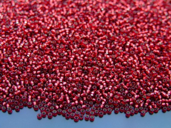 10g 2113 Silver Lined Milky Pomegranate Toho Seed Beads 15/0 1.5mm Michael's UK Jewellery