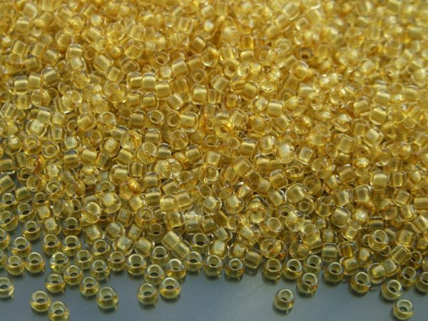 TOHO Seed Beads 2151 Transparent Champagne 8/0 beads mouse