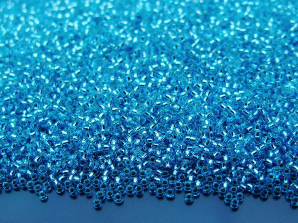 10g 23 Silver Lined Aquamarine Toho Seed Beads 15/0 1.5mm Michael's UK Jewellery
