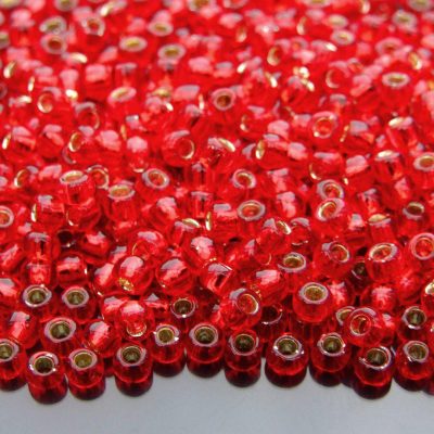 TOHO Seed Beads 25C Silver Lined Ruby 6/0 beads mouse