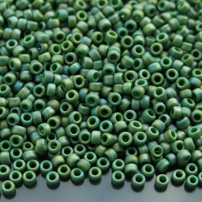 TOHO Seed Beads 2633F Semi Glazed Rainbow Clover 8/0 beads mouse