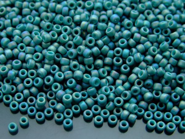TOHO Seed Beads 2634F Semi Glazed Rainbow Turquoise 8/0 beads mouse