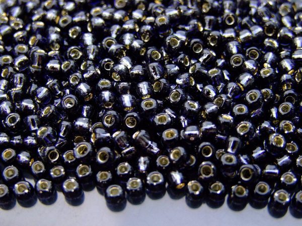 TOHO Seed Beads 29C Dark Silver Lined Black Diamond 6/0 beads mouse