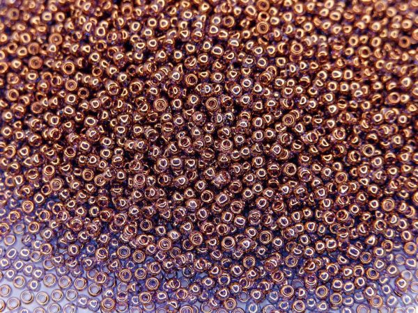 TOHO Seed Beads 325 Gold Lustered Light Tanzanite 11/0 beads mouse