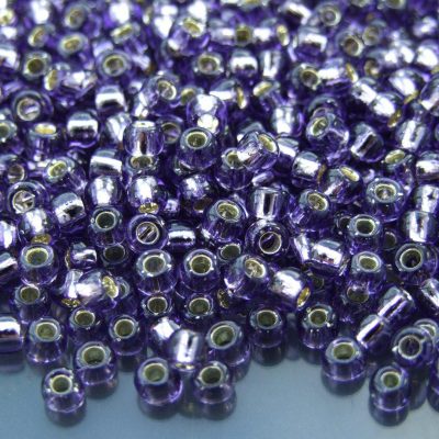 TOHO Seed Beads 39 Silver Lined Tanzanite 6/0 beads mouse