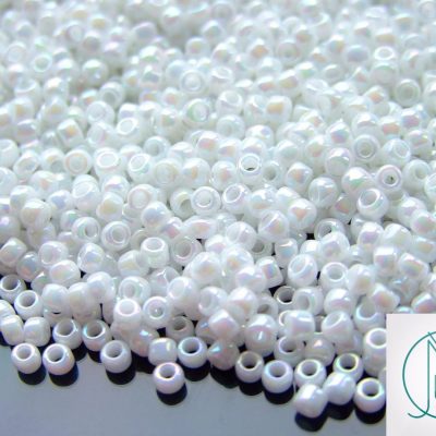 TOHO Seed Beads 401 Opaque White Rainbow 8/0 beads mouse
