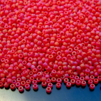 TOHO Seed Beads 405F Opaque Rainbow Frosted Cherry 11/0 beads mouse