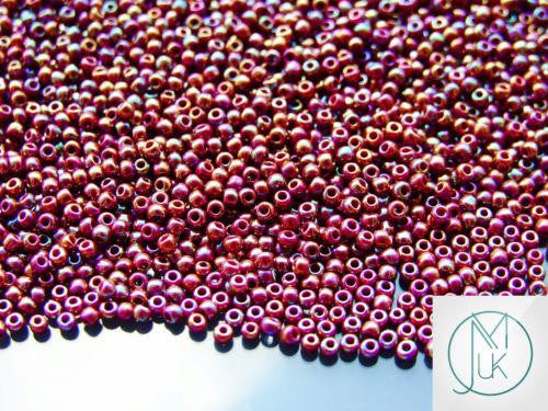 TOHO Seed Beads 406 Opaque Oxblood Rainbow 11/0 beads mouse