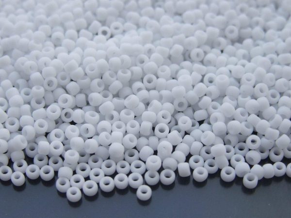 TOHO Seed Beads 41F Opaque White Frosted 8/0 beads mouse