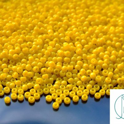 TOHO Seed Beads 42 Opaque Dandelion 11/0 beads mouse