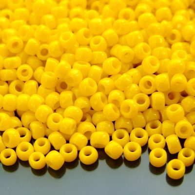TOHO Seed Beads 42B Opaque Sunshine 6/0 beads mouse