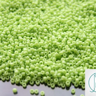 10g 44 Sour Apple Toho Seed Beads 15/0 1.5mm Michael's UK Jewellery