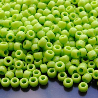 10g 44 Sour Apple Toho Seed Beads Size 6/0 4mm Michael's UK Jewellery