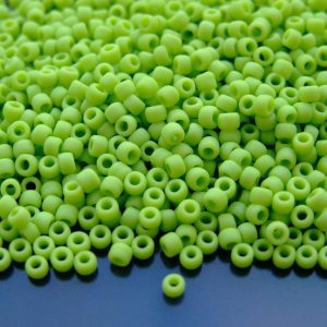 TOHO Seed Beads 44F Opaque Frosted Sour Apple 8/0 beads mouse