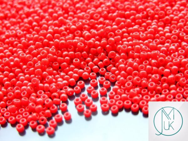 TOHO Seed Beads 45 Opaque Red Pepper 11/0 beads mouse