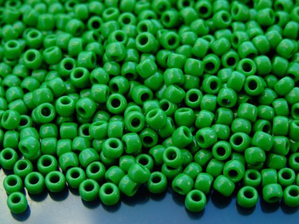 10g 47 Opaque Mint Green Toho Seed Beads Size 6/0 4mm Michael's UK Jewellery