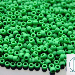 TOHO Seed Beads 47DF Opaque Shamrock Frosted 8/0 beads mouse