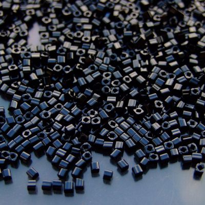 10g 49 Opaque Jet Toho Cube Seed Beads 1.5mm Michael's UK Jewellery