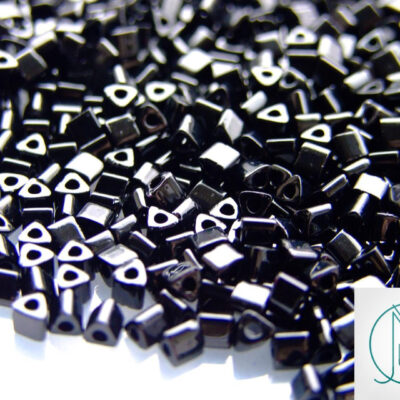 10g 49 Opaque Jet Toho Triangle Seed Beads 8/0 3mm Michael's UK Jewellery