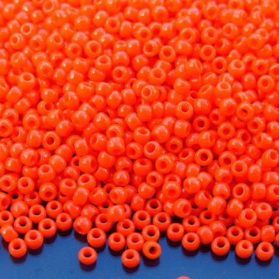 TOHO Seed Beads 50 Opaque Sunset Orange 8/0 beads mouse