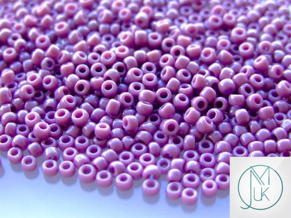 TOHO Seed Beads 52 Opaque Lavender 8/0 beads mouse