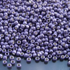 TOHO Seed Beads 567F Frosted Metallic Polaris 8/0 beads mouse