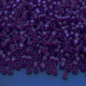 TOHO Seed Beads 6BF Transparent Frosted Medium Amethyst 8/0 beads mouse