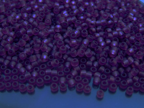TOHO Seed Beads 6BF Transparent Frosted Medium Amethyst 8/0 beads mouse