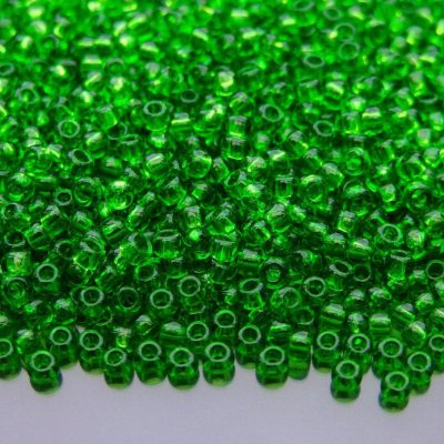 TOHO Seed Beads 7 Transparent Peridot 8/0 beads mouse
