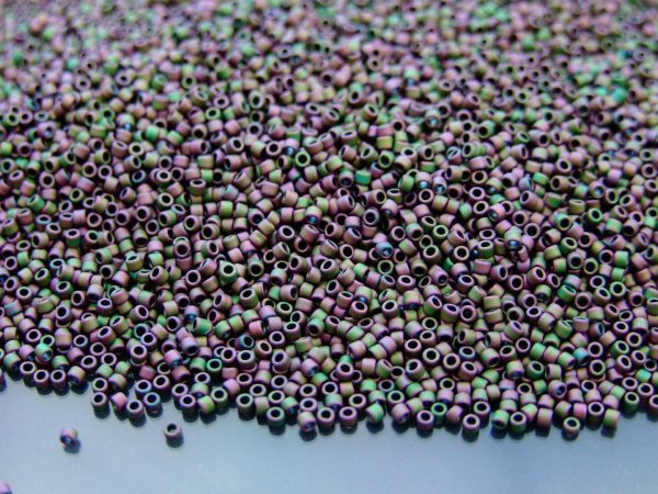 10g 709 Matte Color Iris Violet Toho Seed Beads 15/0 1.5mm Michael's UK Jewellery