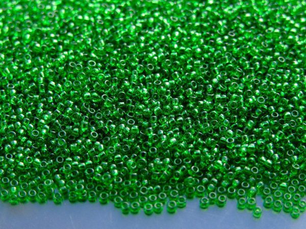 10g 7B Transparent Grass Green Toho Seed Beads 15/0 1.5mm Michael's UK Jewellery
